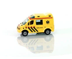 Ambulance Pull Back Met Licht En Geluid -Kinderwereld Verkoop ambulance kidsglobe 510643 1 1