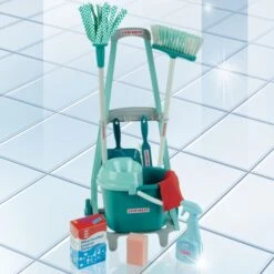 Leifheit Poetswagen – Theo Klein 6562 -Kinderwereld Verkoop leifheit poetswagen theo klein 6560 1 1