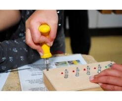 Toolkid Schroevendraaier Met Bitjes Kindergereedschap -Kinderwereld Verkoop schroevendraaier met bitjes toolkid 100650 2