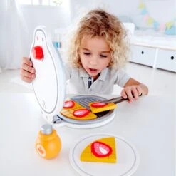 Mijn Eerste Wafelijzer – Hape My First Wafflemaker 12 Mijn Eerste Wafelijzer – Hape My First Wafflemaker -Kinderwereld Verkoop wafelijzer hape e3149 my first wafflemaker 3
